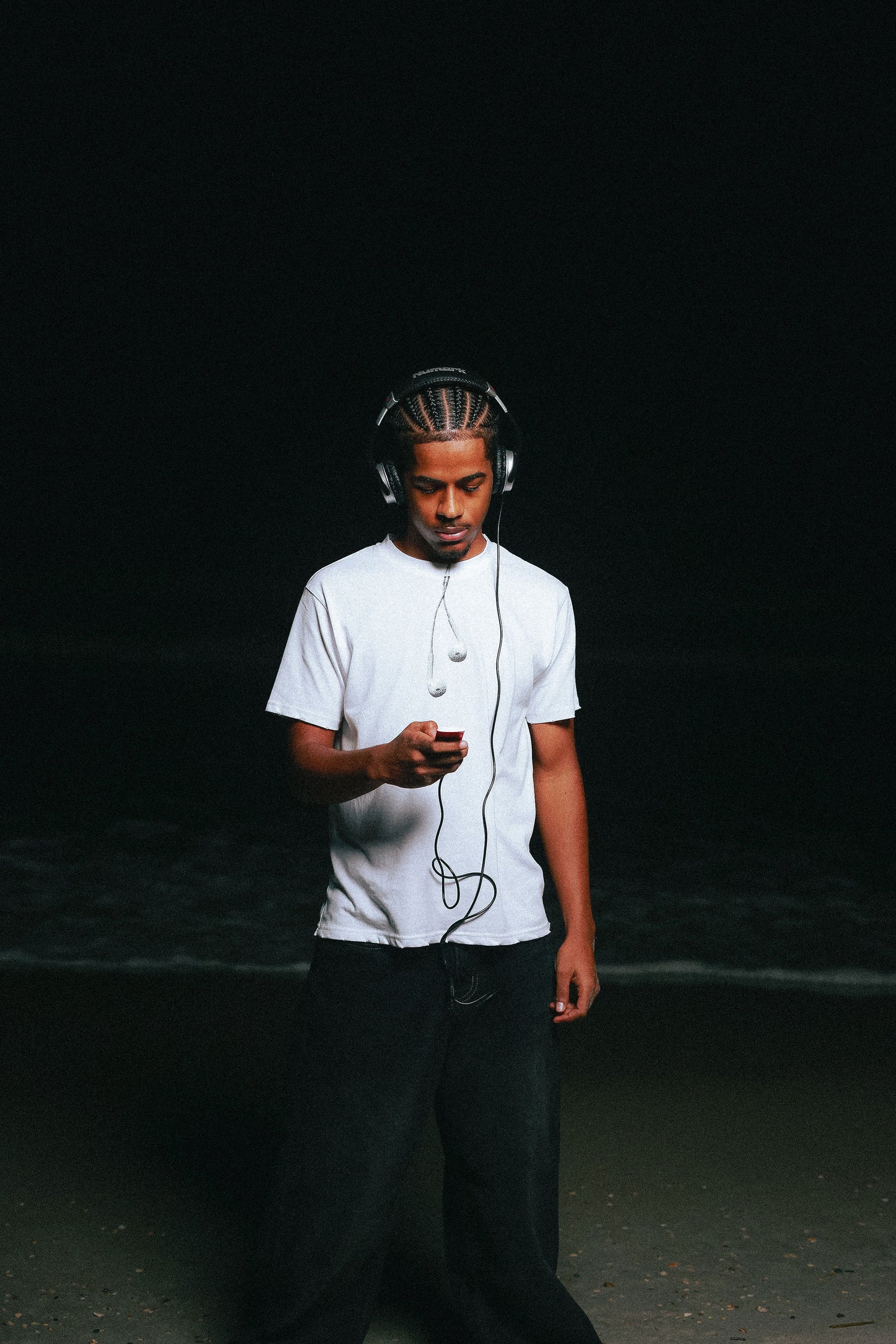 "MUSIC CONNECTS US" TEE