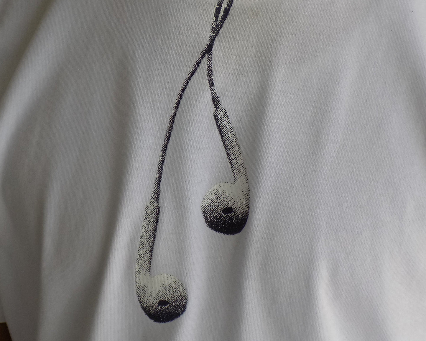 "MUSIC CONNECTS US" TEE